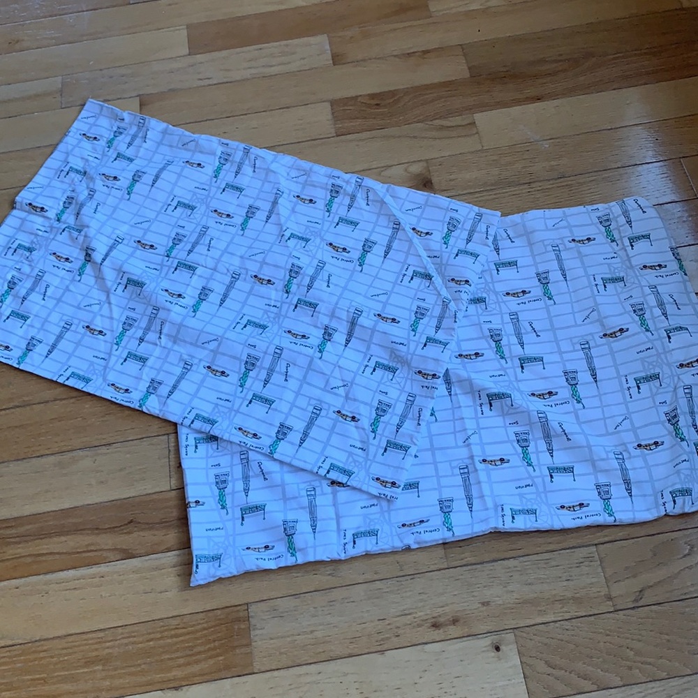 Pair of Kensie Home Standard Size New York City Design Pillowcases Standard Size